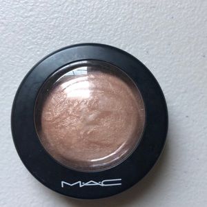 MAC Mineralized Highlighter